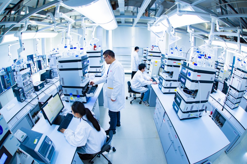 202212011340007375.jpg 17-實驗室全景_副本.jpg